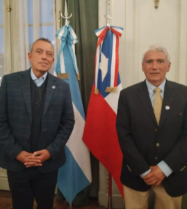 El Ingeniero y escritor Ulises Carabantes participa en foro de la unión parlamentaria del mercosur en Argentina